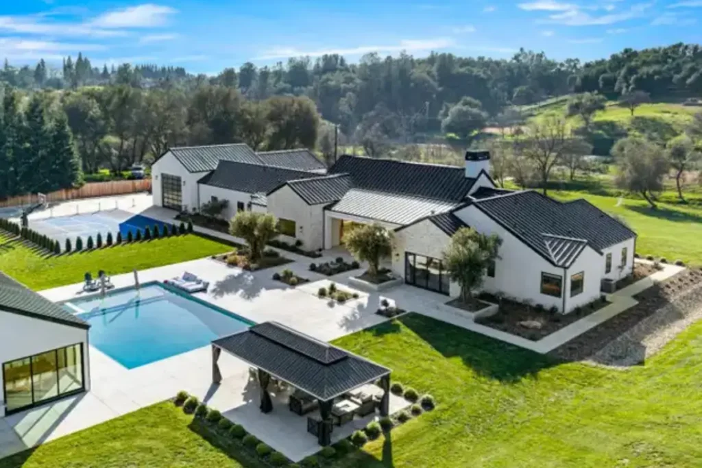 Luxury new home in Loomis ca